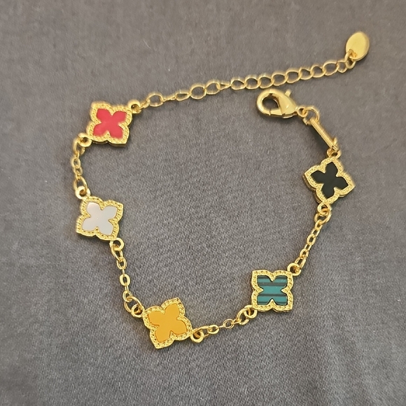 Clover Colorful Bracelet - Picture 1 of 5